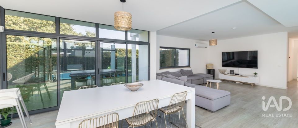 House T4 in Quinta do Anjo of 200 m²