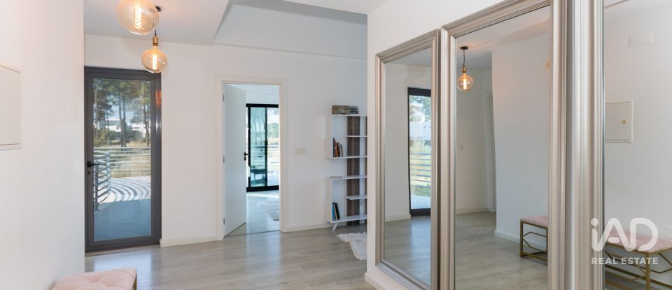 House T4 in Quinta do Anjo of 200 m²