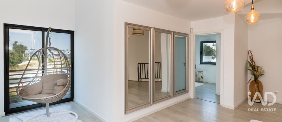 House T4 in Quinta do Anjo of 200 m²