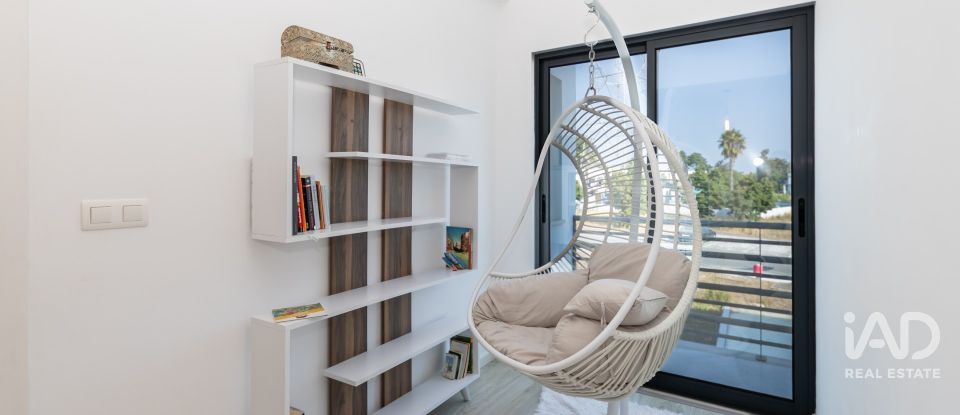 House T4 in Quinta do Anjo of 200 m²