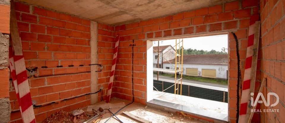 Casa T4 em Maceira de 194 m²