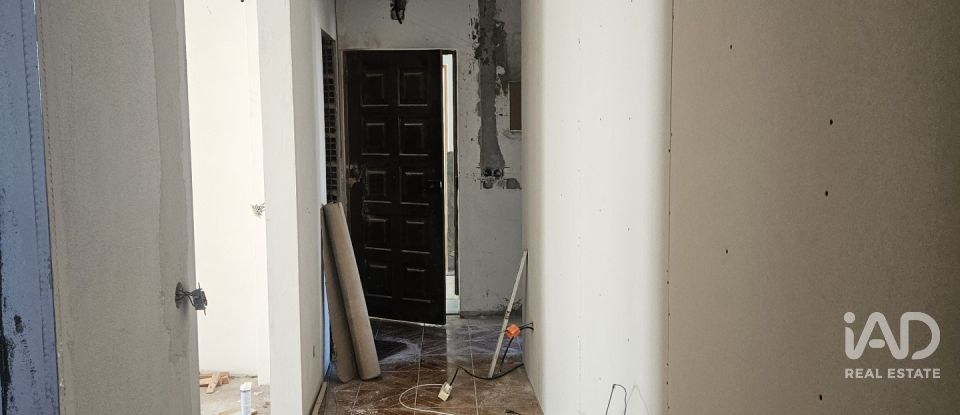 Apartment T3 in Santa Clara e Castelo Viegas of 146 m²