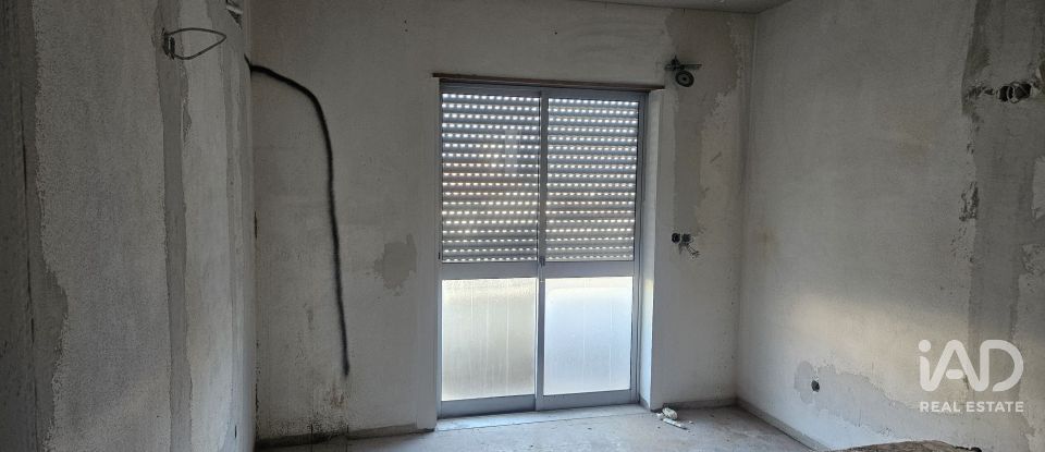 Apartment T3 in Santa Clara e Castelo Viegas of 146 m²