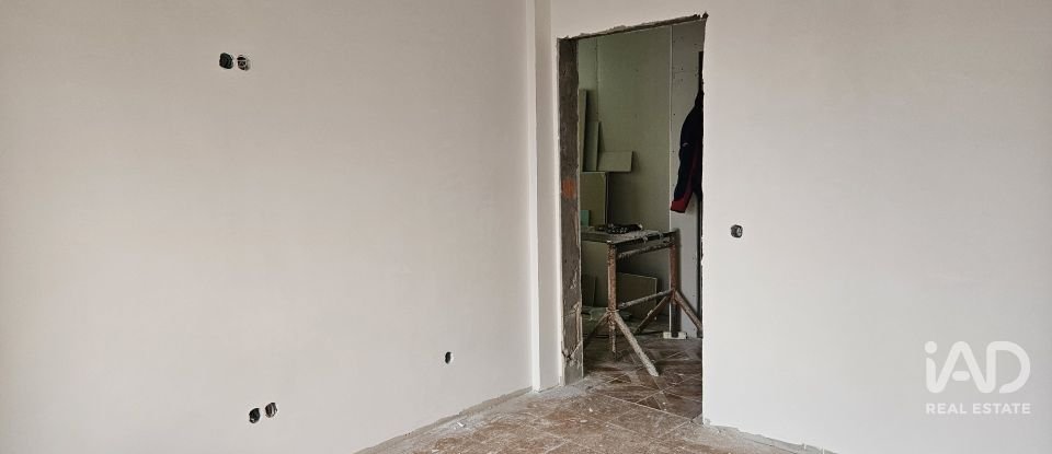 Apartment T3 in Santa Clara e Castelo Viegas of 146 m²