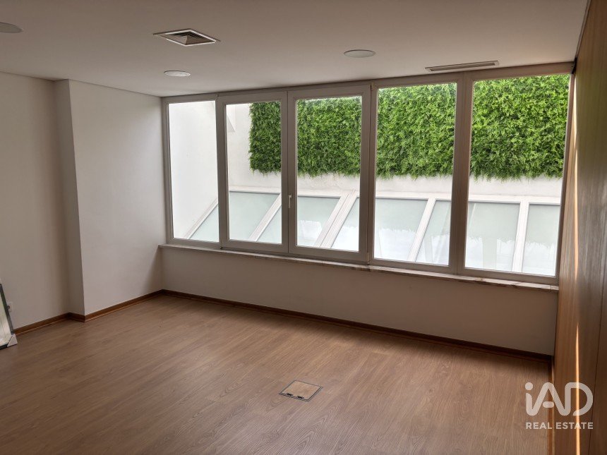 Offices in Misericórdia of 190 m²