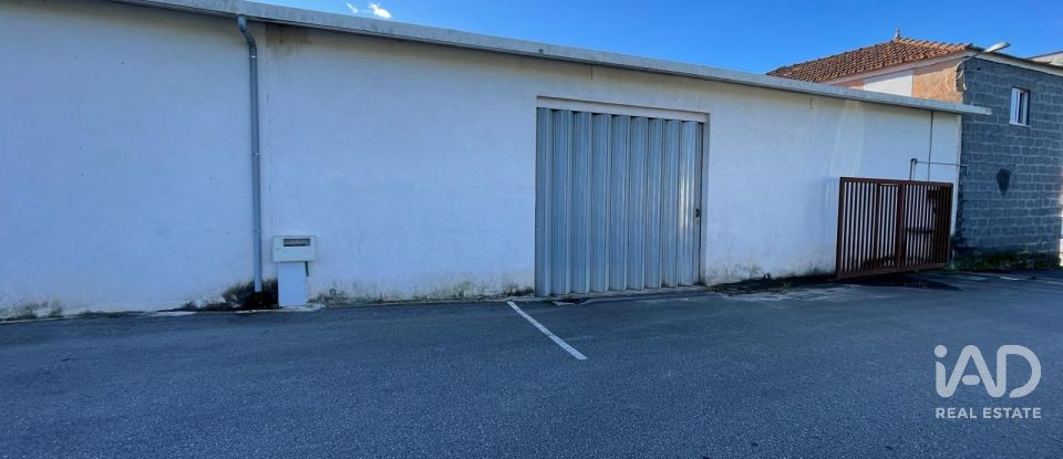 Loja / Estabelecimento Comercial em Manhente de 575 m²