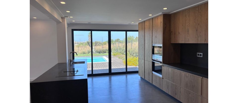 Casa de Campo T5 em Quarteira de 321 m²