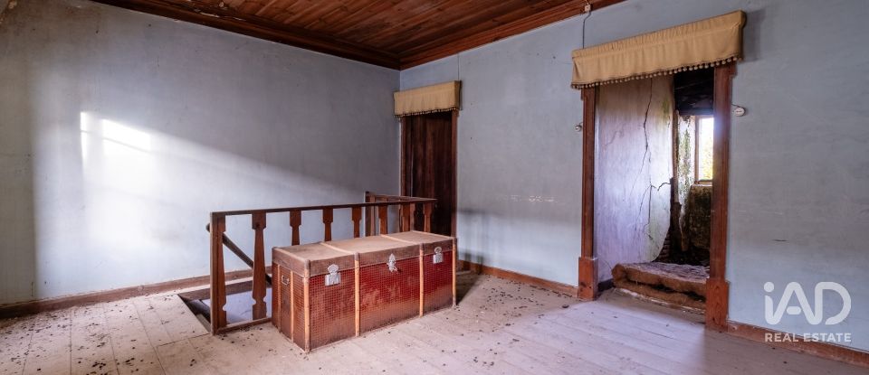 Casa de Campo T4 em Aguda de 180 m²