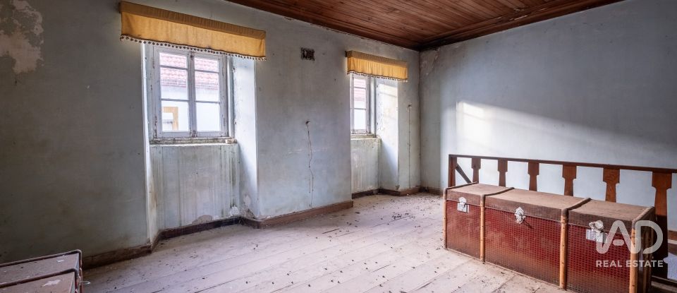 Casa de Campo T4 em Aguda de 180 m²