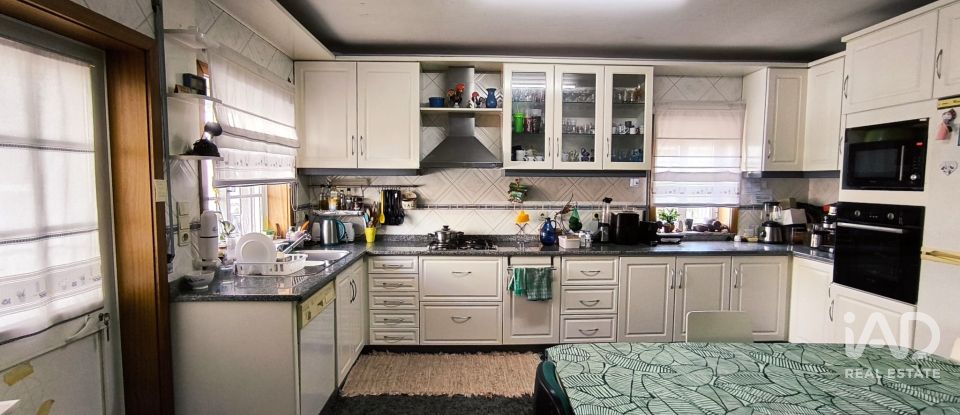 House T4 in Custóias, Leça do Balio e Guifões of 294 m²