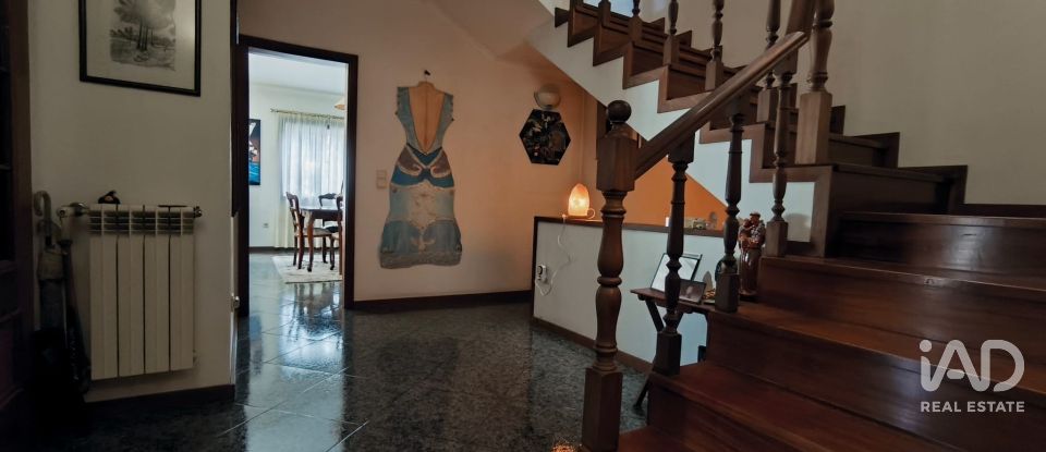 House T4 in Custóias, Leça do Balio e Guifões of 294 m²