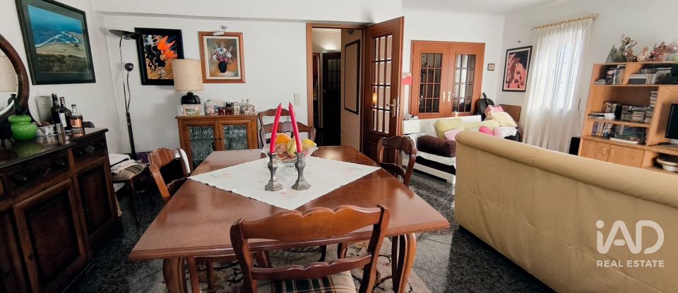 House T4 in Custóias, Leça do Balio e Guifões of 294 m²