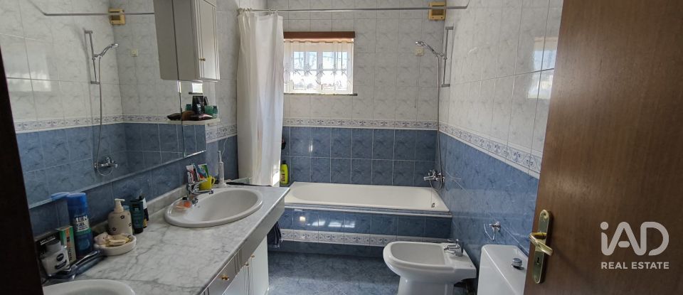 House T4 in Custóias, Leça do Balio e Guifões of 294 m²