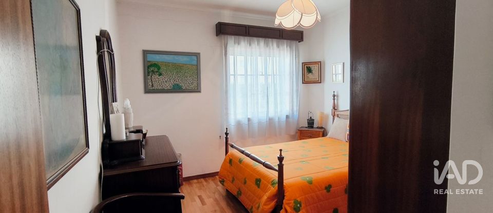 House T4 in Custóias, Leça do Balio e Guifões of 294 m²