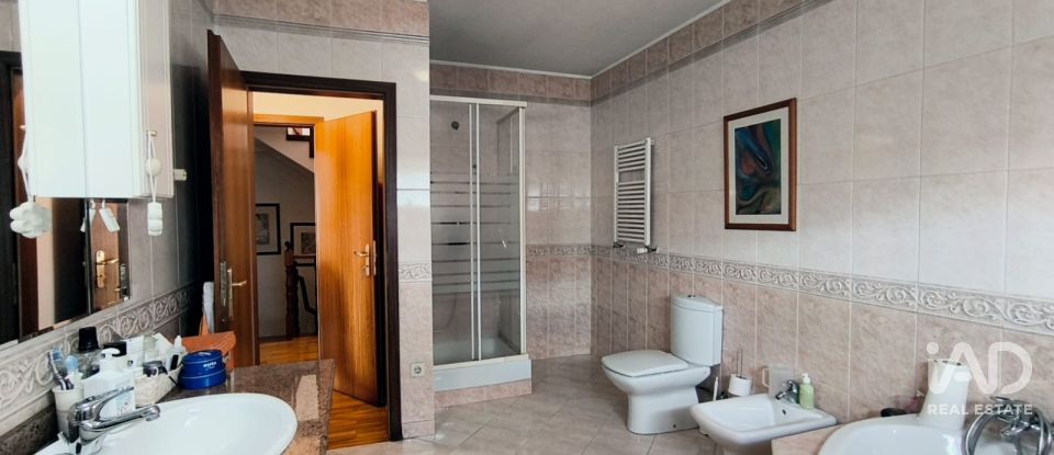 House T4 in Custóias, Leça do Balio e Guifões of 294 m²