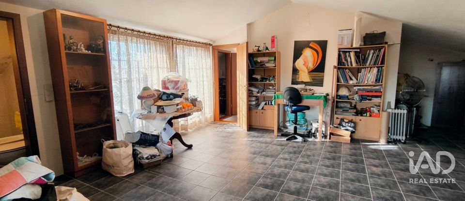 House T4 in Custóias, Leça do Balio e Guifões of 294 m²