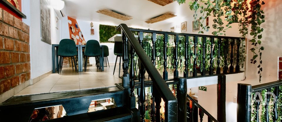 Loja / Estabelecimento Comercial em São Gonçalo De Lagos de 175 m²