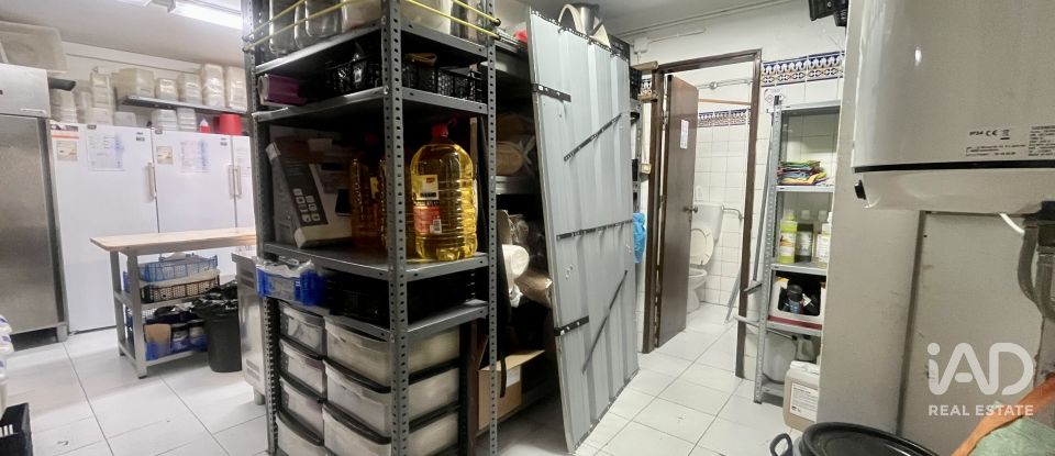 Loja / Estabelecimento Comercial em São Gonçalo De Lagos de 175 m²