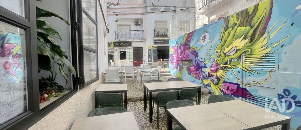 Loja / Estabelecimento Comercial em São Gonçalo De Lagos de 175 m²