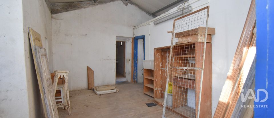 House T3 in Lousã e Vilarinho of 200 m²