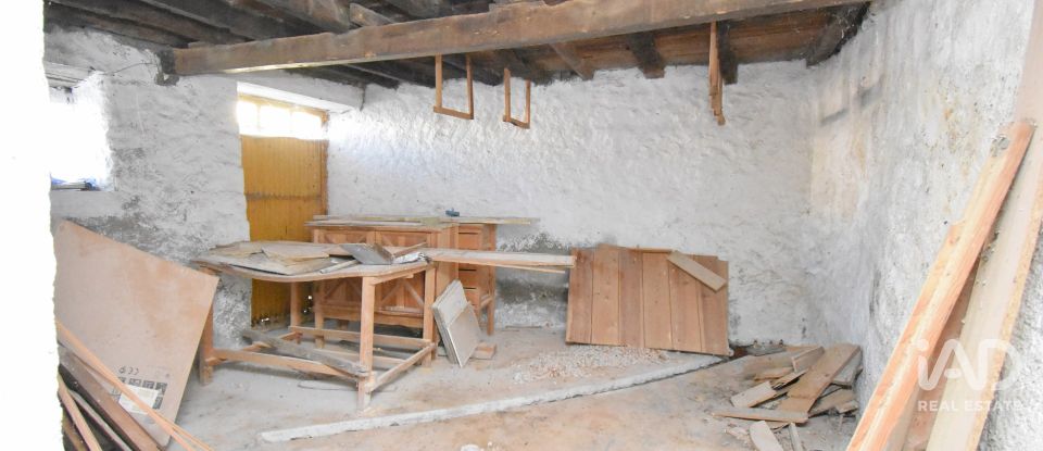 House T3 in Lousã e Vilarinho of 200 m²