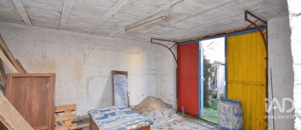 House T3 in Lousã e Vilarinho of 200 m²