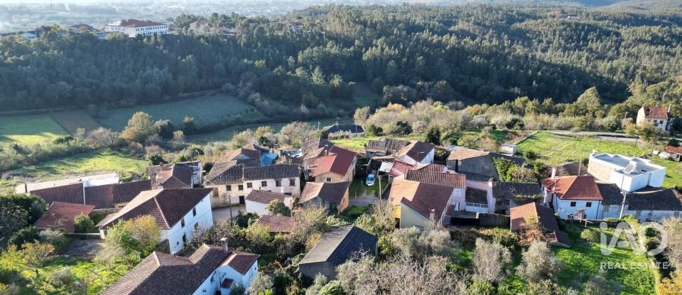 House T3 in Lousã e Vilarinho of 200 m²