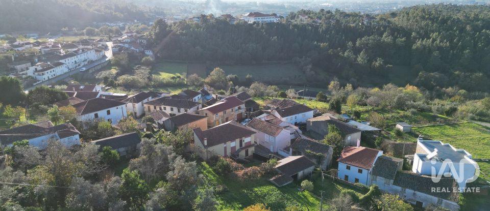 House T3 in Lousã e Vilarinho of 200 m²