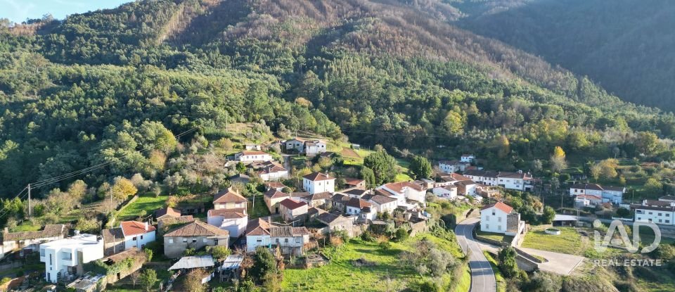 House T3 in Lousã e Vilarinho of 200 m²