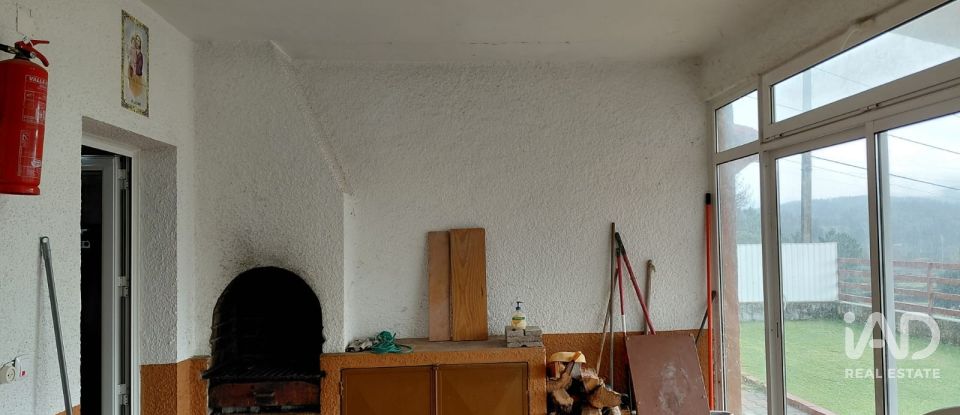 House T2 in Casegas e Ourondo of 256 m²