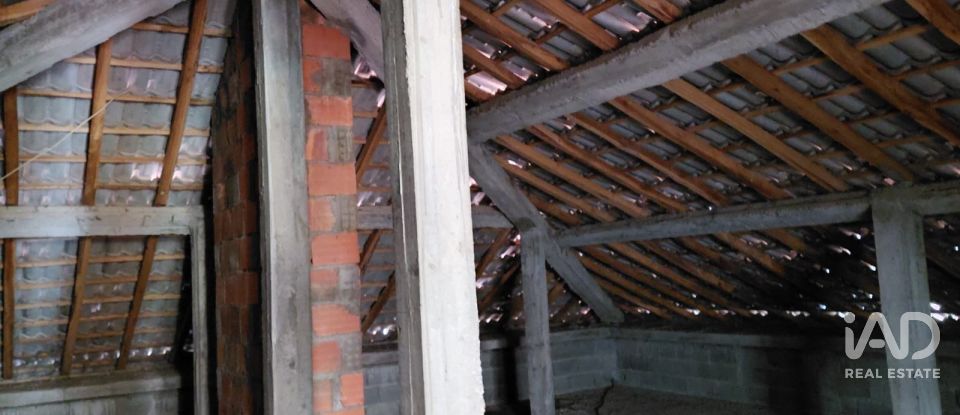 House T2 in Casegas e Ourondo of 256 m²