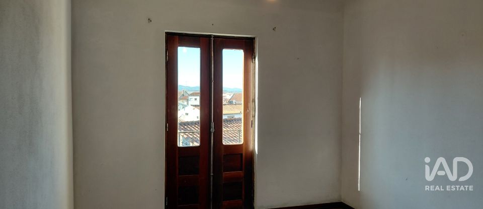 House T4 in - of 267 m²