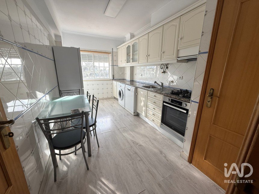 Appartement T2 à Fernão Ferro de 82 m²