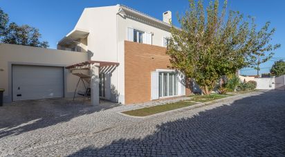 House/villa T5 in Azeitão (São Lourenço e São Simão) of 200 m²