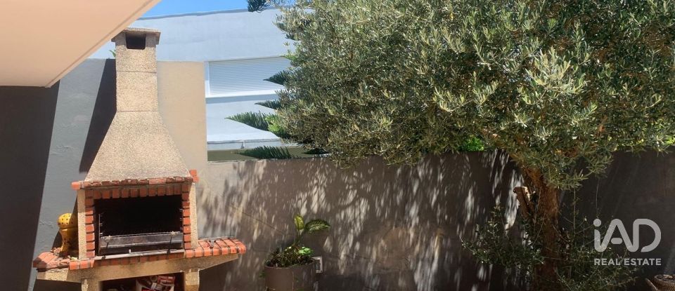 Maison T4 à Gondomar (São Cosme), Valbom e Jovim de 284 m²