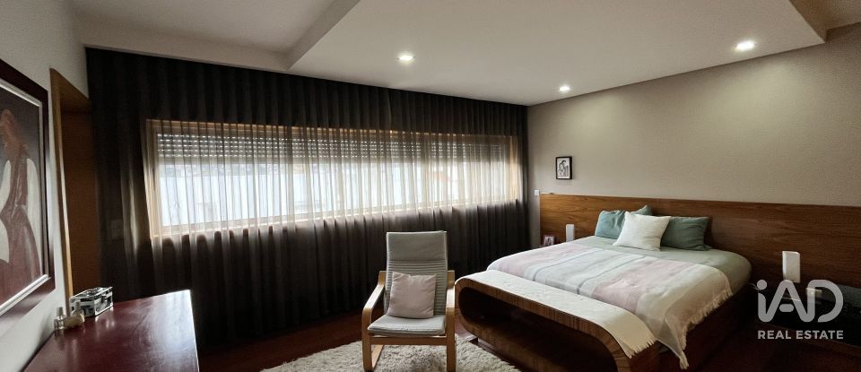 Maison T4 à Gondomar (São Cosme), Valbom e Jovim de 284 m²