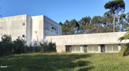 Prédio em Árvore de 1 735 m²