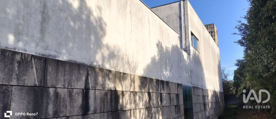 Prédio em Árvore de 1 735 m²