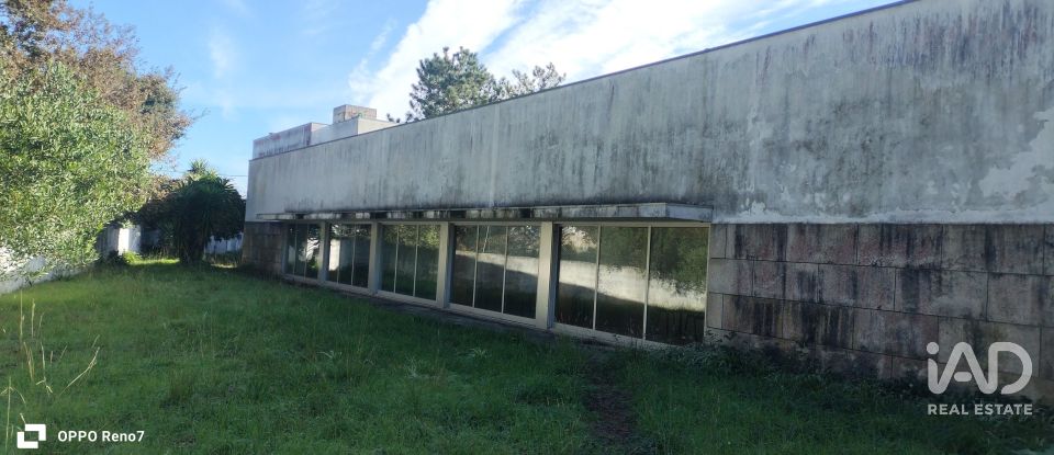 Prédio em Árvore de 1 735 m²