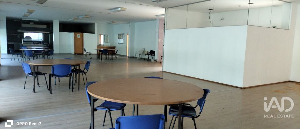 Prédio em Árvore de 1 735 m²