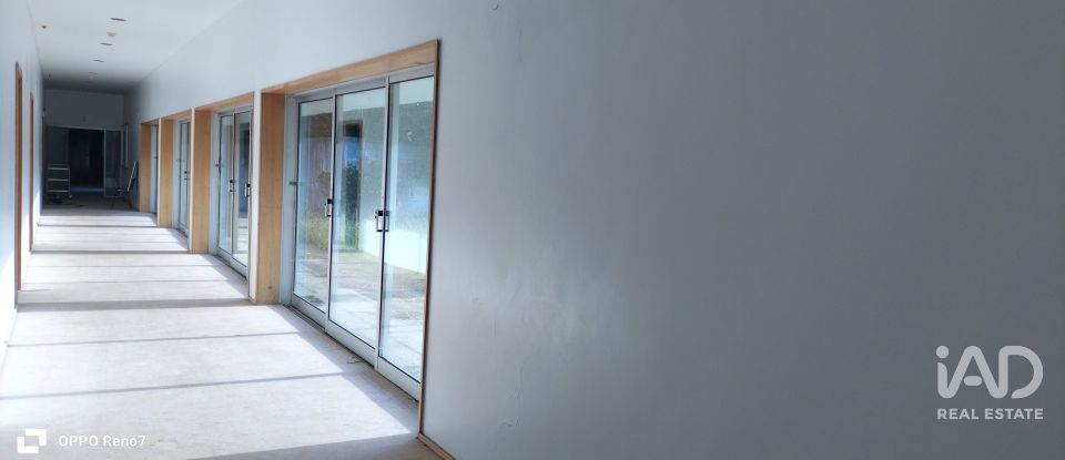 Prédio em Árvore de 1 735 m²