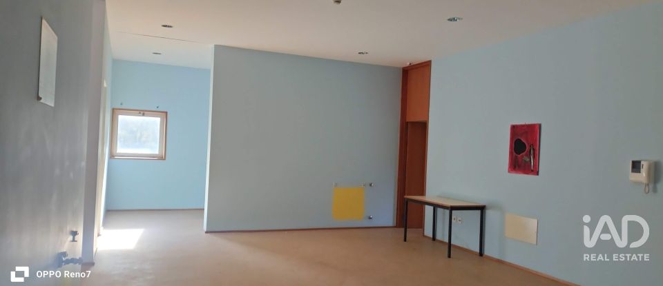 Prédio em Árvore de 1 735 m²