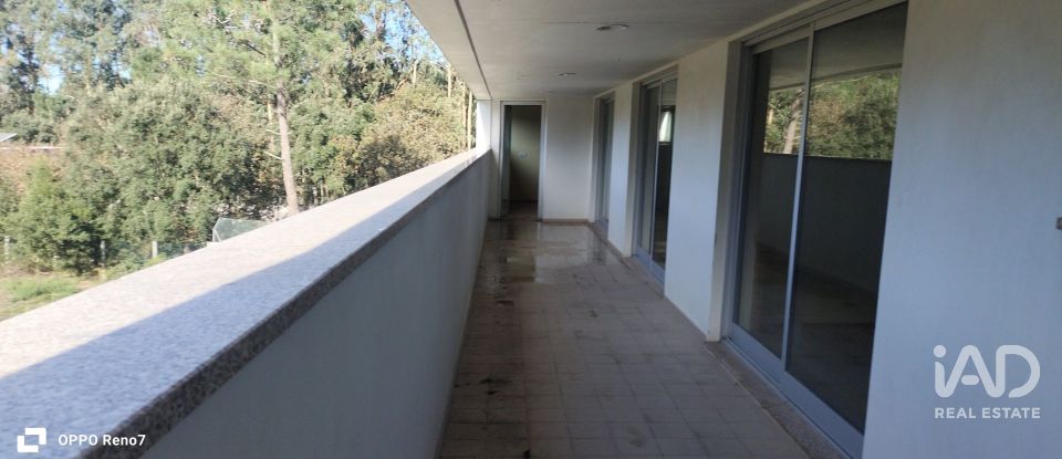 Prédio em Árvore de 1 735 m²