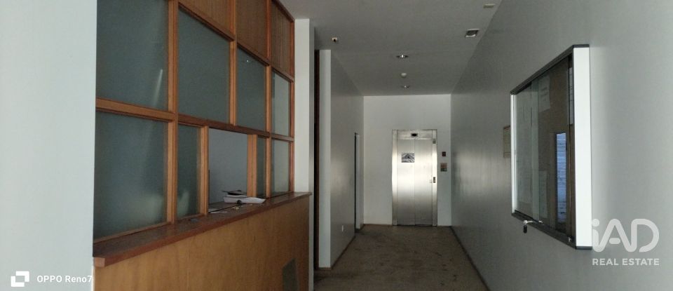 Prédio em Árvore de 1 735 m²